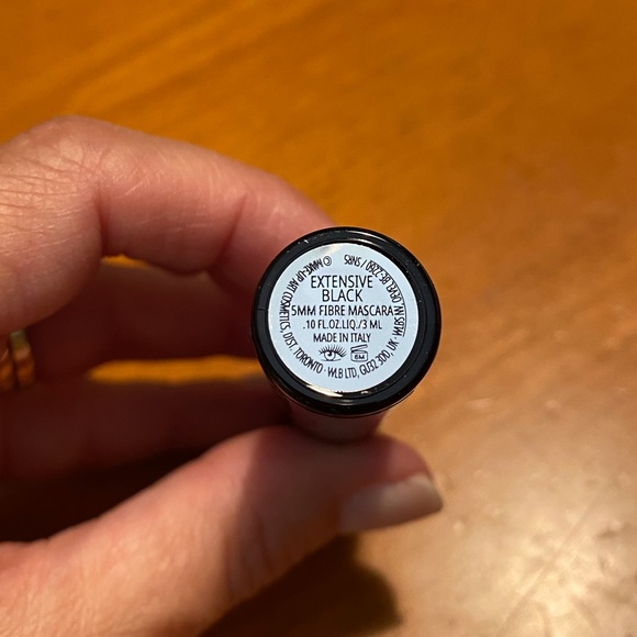 MAC Magic Extension Mascara - Picture 5 of 14